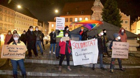 Kommentar Viel Politik Wenig Corona Versammlungsverbot In Landsberg