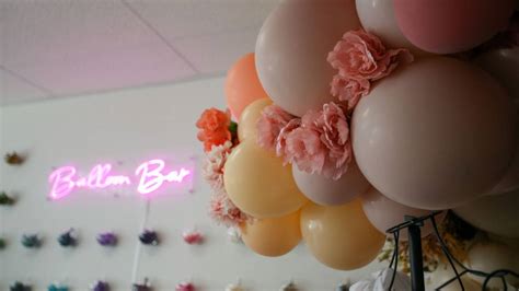 Downtown Puyallup Shop Has Balloon Arches Walls Diy Kits Tacoma News Tribune