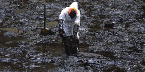 Aumentan A Las Playas Contaminadas Por Derrame De Petr Leo En Per