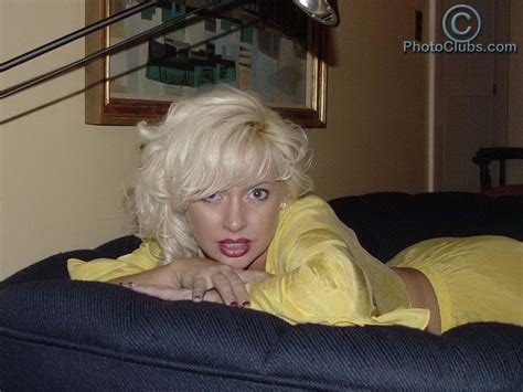 Sarenna Lee Yellow Dress Lxopbu O Porn Pic