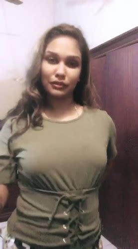 Sri Lankan Model Nude Photo Shoot