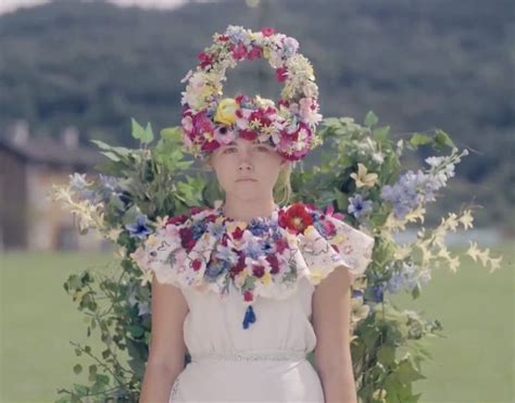 Florence Pugh Midsommar Couples Halloween Outfits Flower Costume