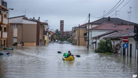 Transport Online Dodental loopt op na overstromingen in Italië video