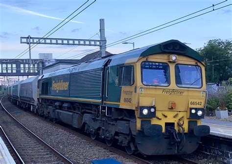 Freightliner Class 66 66542 Taplow Saul O Kane Flickr