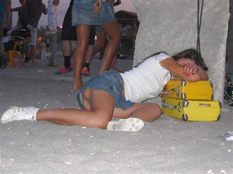 Pubblic Upskirt Porn Pictures XXX Photos Sex Images PICTOA