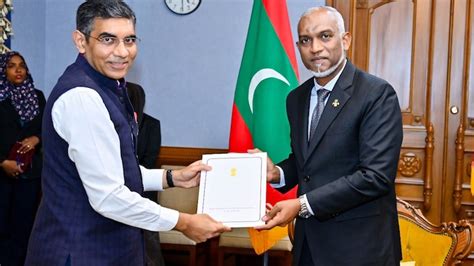 Narendra Modi Oath Ceremony Maldives President Mohamed Muizzu Accepts