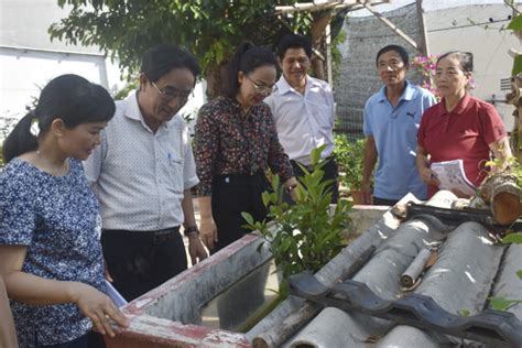 Ra quân diệt lăng quăng phòng chống sốt xuất huyết Báo Bà Rịa Vũng