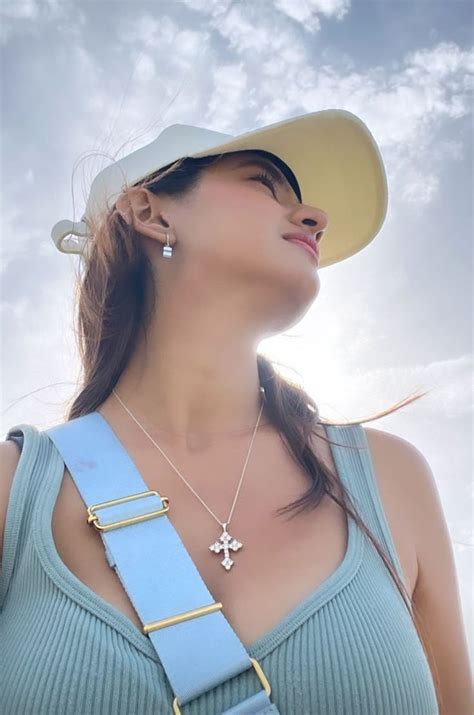 Pin By Suha On Anushka Sen Glamour Clothing Bollywood Actress Hot