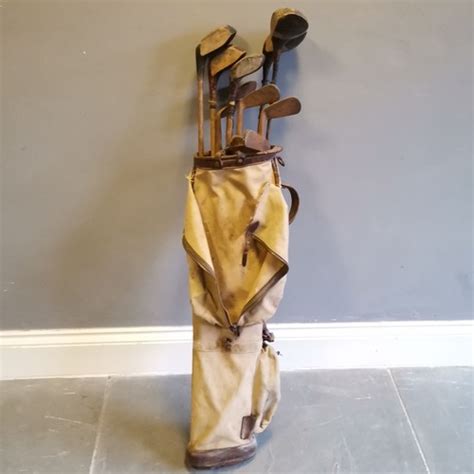 Set Of Vintage Golf Clubs To Include A Excelsior Putter Etc Contained