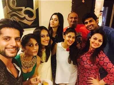 'Qubool Hai' cast reunites - Times of India