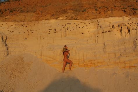 Be Naked On Sunset Lighting All In Orange Pics Xhamster