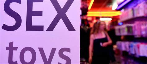 Espagne Des Voleurs De Sex Toys De Luxe Emportent Un Butin Colossal