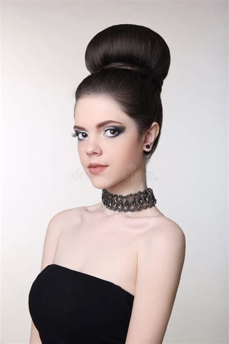Pretty Teen Girl With Cute Bun Hairstyles Bright Makeup Jewelry Choker Glamour Brunette