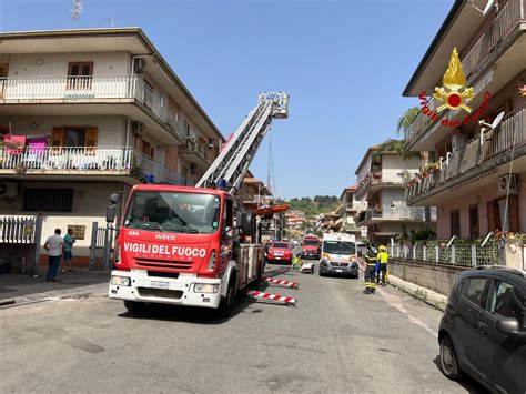 Gallery E Video Aci Catena Vigili Del Fuoco Intervengono Per