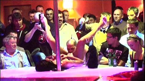 Porn On Stage Babe Gets Fucked XNXX