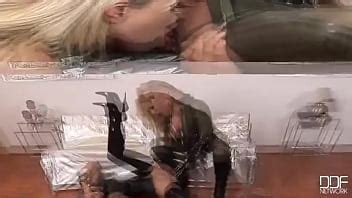 Rubias Tetonas En Cuero XVIDEOS