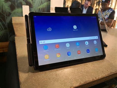 Samsung Galaxy Tab S4 officialisée : mode DeX natif, design épuré ...
