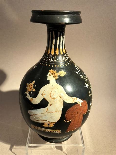 Ceramic Charming Alabaster With A Kneeling Naked Woman Holding A Mirror Aphrodite Cm