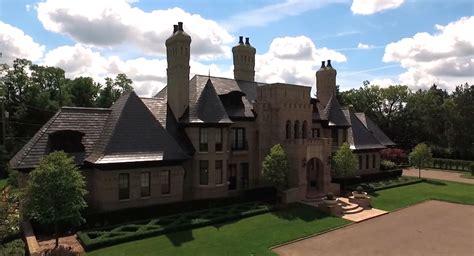 $7 Million Brick Mansion In Bloomfield Hills, MI | Homes of the Rich