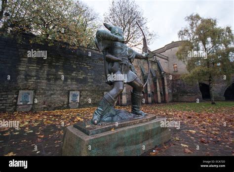 Statue Of Robin Hood Outside Nottingham Castle Stock Photo Alamy