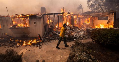 Incendio Forestal En California Azuzado Por Los Vientos Devora Más De