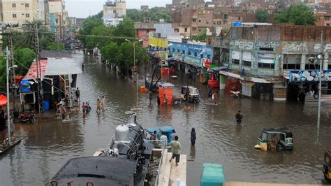 Imran Khan Decides To Visit Flood Affected Areas Diaries Pk