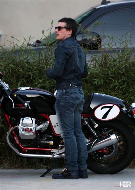 Que Hombres Josh Hutcherson Ass