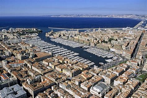 Photo A Rienne Marseille Bouches Du Rhone Paf