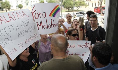 Homenagem A Malafaia Na C Mara De Vereadores De Niter I Termina Em Confus O E Beijo Gay Jornal