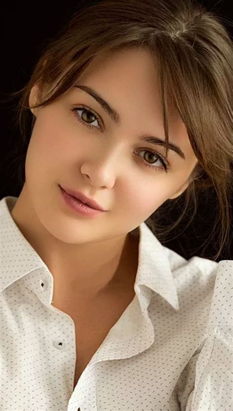 Isabelle Photo Brunette Beauty Beautiful Girl Face Beautiful Eyes