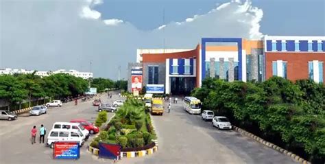 SRM University Delhi NCR Campus - Ghaziabad – PaGaLGuY