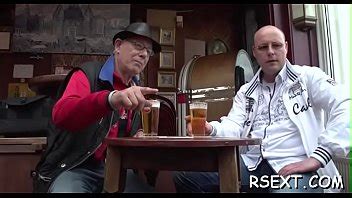 Sexy Prostituta Negra Chupa Un Gran Palo Blanco Y Se Lame Duro XVIDEOS