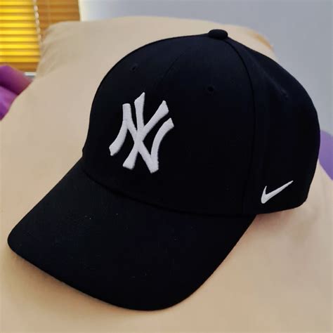 Topi Nike X Mlb Ny Yankees Fesyen Pria Aksesoris Topi Di Carousell