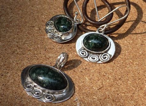 Dije Y Aretes De Jade Aretes Y Dije De Plata Con Jade Dise O De Quimey