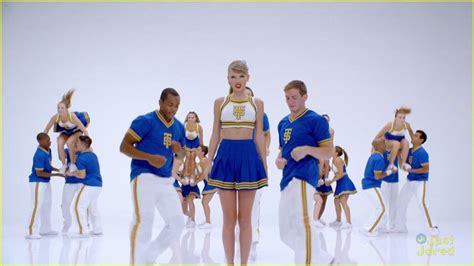 taylor swift shake it off | Taylor swift music videos, Taylor swift ...