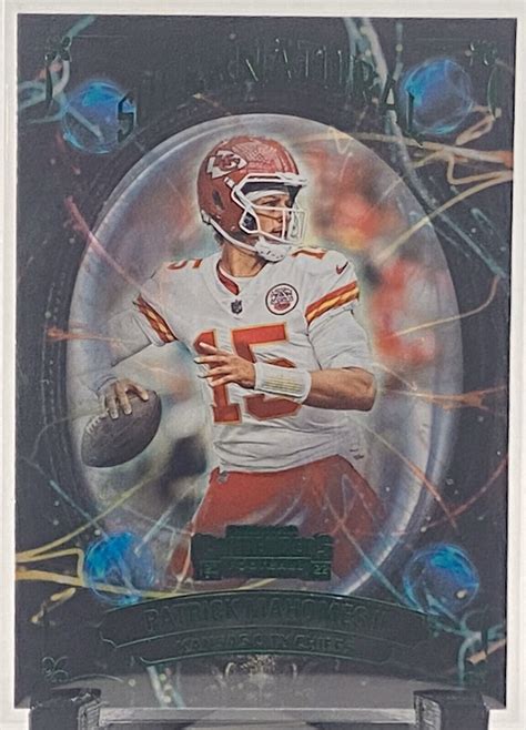 2022 Panini Contenders Patrick Mahomes II Supernatural Emerald SN PMA