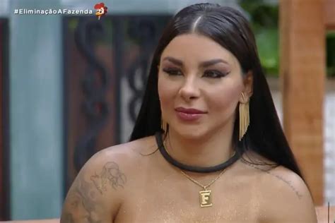 Jenny Miranda teve uma crise de convulsão na Fazenda 15 e foi salva