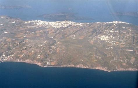 Thira (Santorini) Volcano, Greece, Volcano Photo