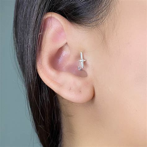 Piercing tragus Helix prata925 e aço cirúrgico adaga em cruz Giuventi