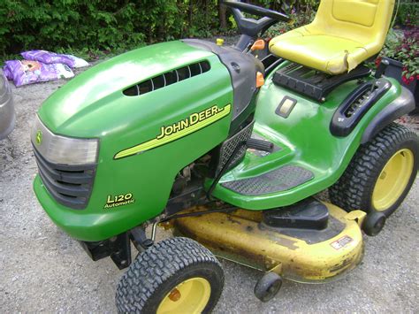 2004 John Deere L120 Lawn And Garden And Commercial Mowing John Deere