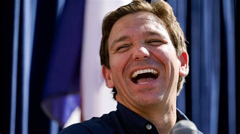 Ron DeSantis moving 1/3 of campaign staff | wqad.com