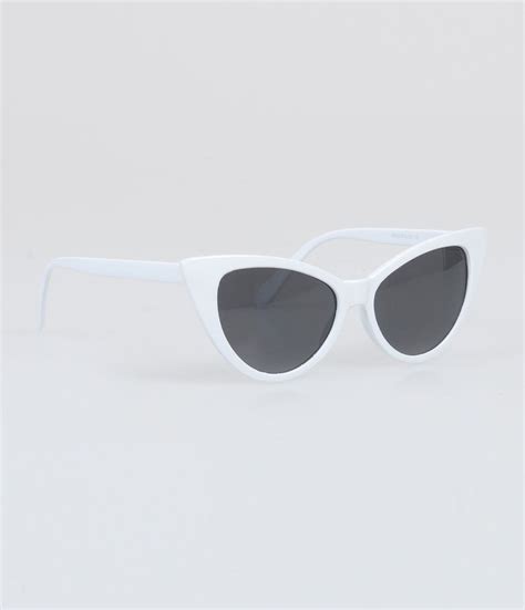 White Retro Pointed Cat Eye Sunglasses Cat Eye Sunglasses Funky