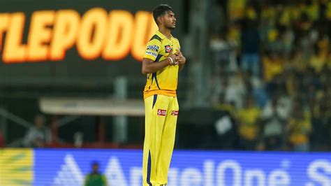 Csk को लगा बड़ा झटका तेज गेंदबाज मथीशा पथिराना लौटे श्रीलंका Ipl 2024