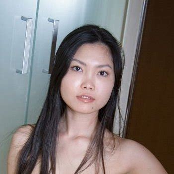 Get 2 Nina Trinh Free Stripping And Nude Links At FreeOnes