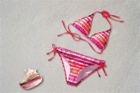 Bikini Day Holiday Checkiday