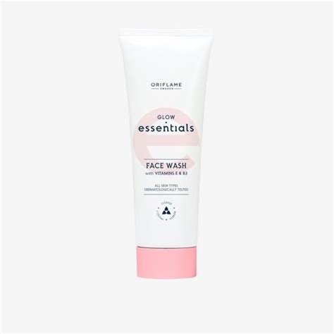 Oriflame Очищающее средство для лица 3 в 1 Glow Essentials 125 мл ...