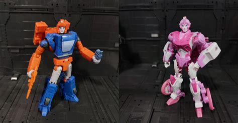 Transformers Legacy: Evolution War Dawn Dion & Erial 2-Pack In-Hand ...