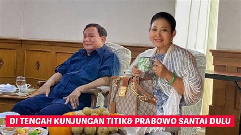 Rehat Sejenak Saat Kunjungan Ibu Titik Soeharto Dan Bapak Prabowo