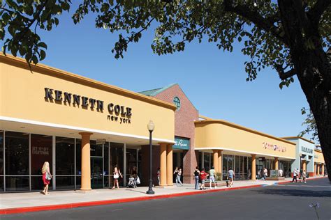 About Gilroy Premium Outlets®, Including Our Address, Phone Numbers & Directions - A Shopping ...