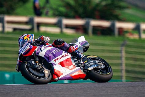 Jorge Martín recorta a Pecco Bagnaia Marc Márquez vuelve al podio y el